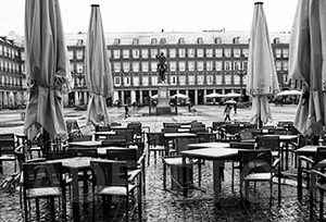 Plaza Mayor lloviendo