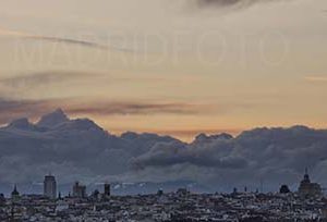 Skyline al atardecer