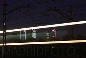 Cuatro torres y tren